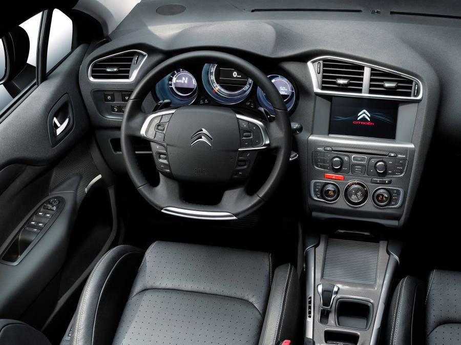  Citroen C4 2010 года  (фото 27 из 147)